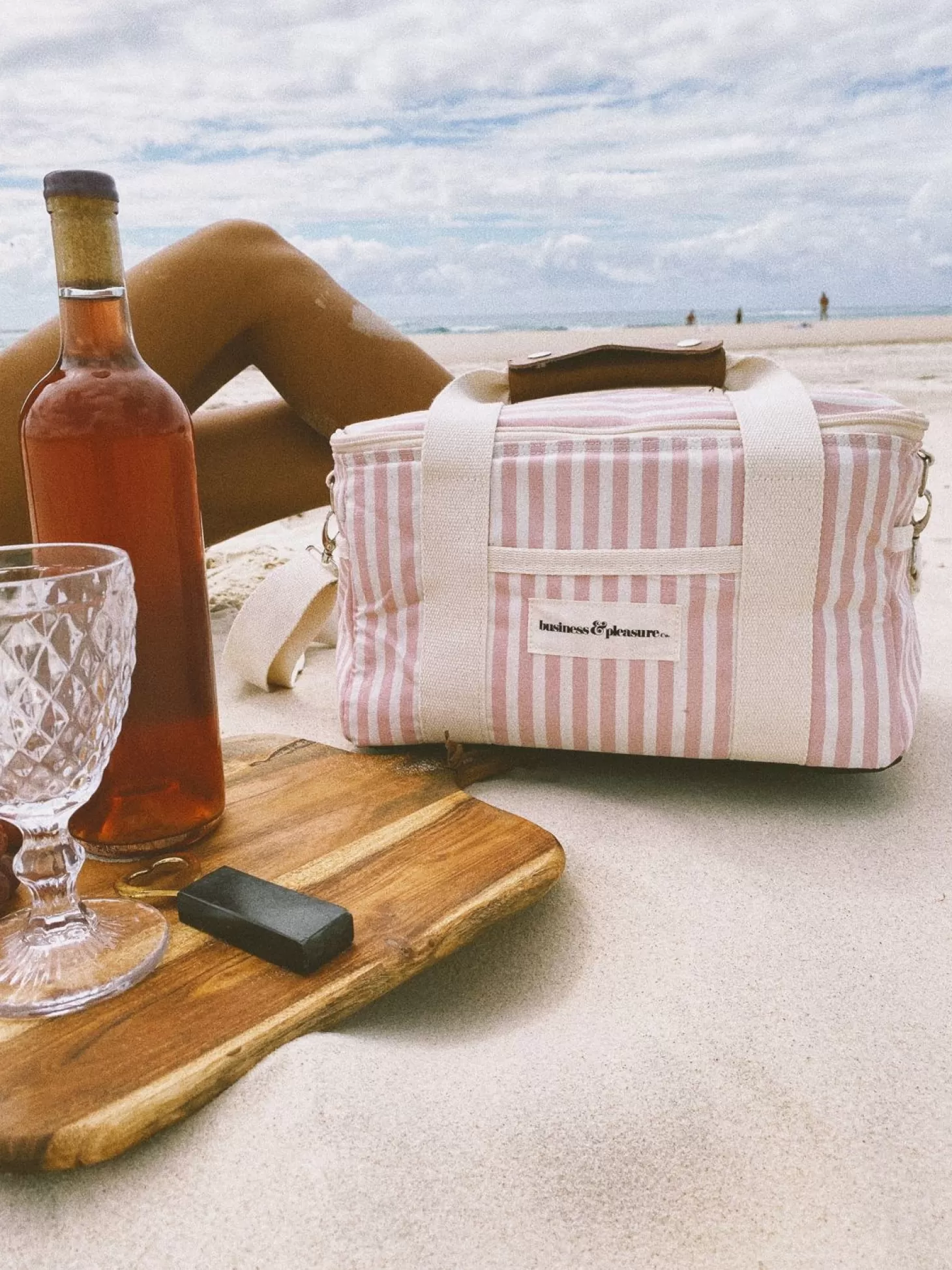 Premium Cooler Bags>Business & Pleasure Co. The Premium Cooler Bag - Lauren'S Pink Stripe