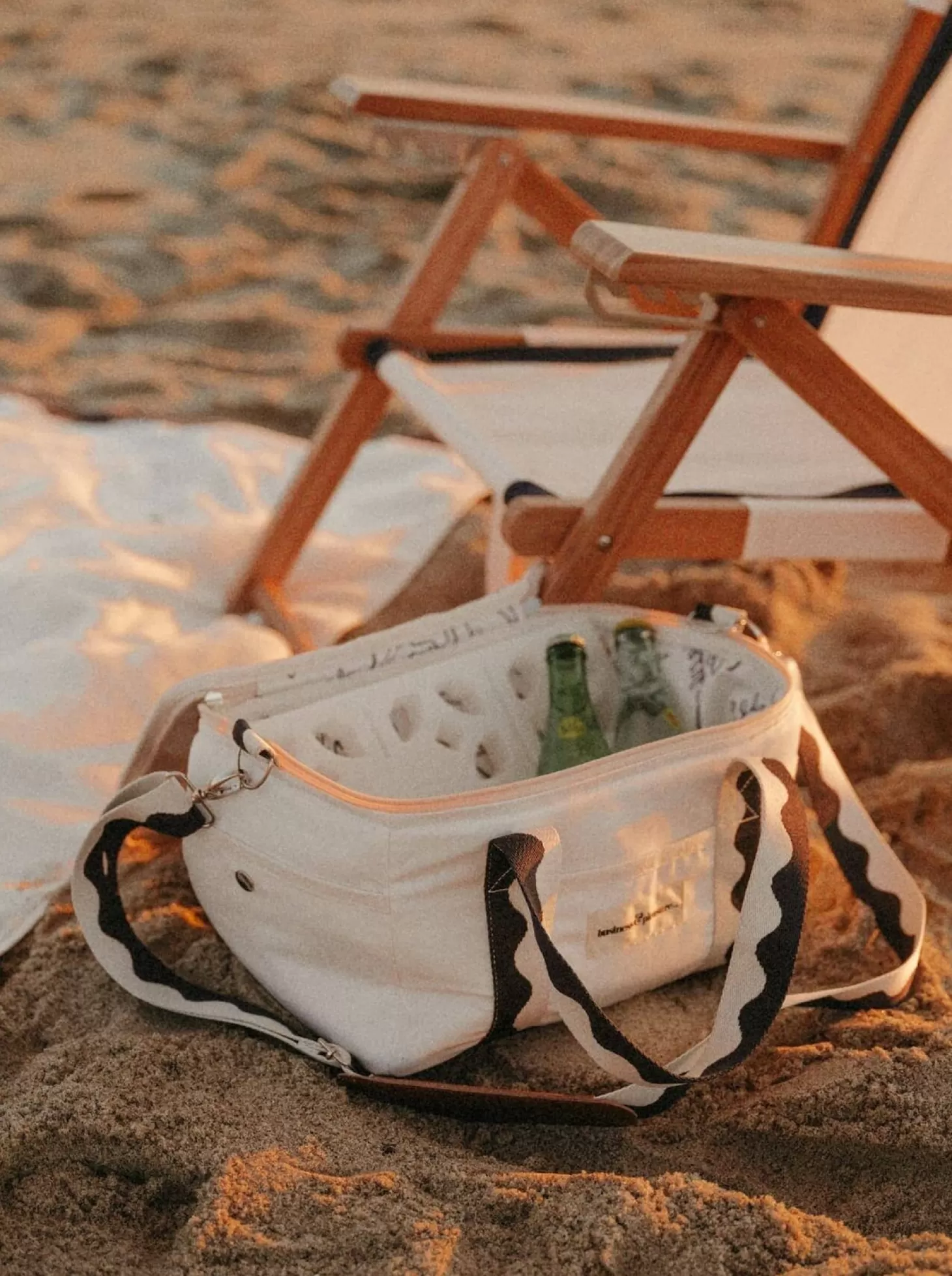 Premium Cooler Bags>Business & Pleasure Co. The Premium Cooler Bag - Rivie White